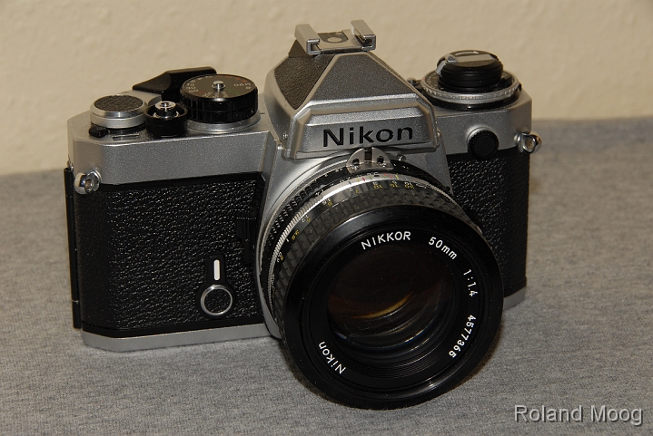 Nikon FE.JPG - (C) Roland MOOG